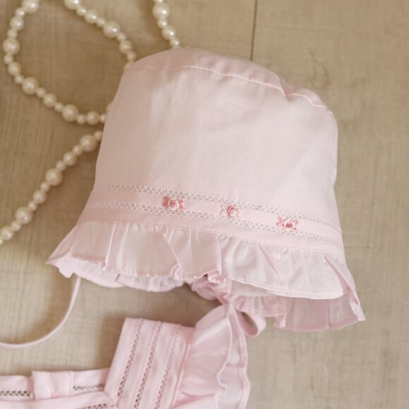 Pink Dress Bonnet Bloomer Set Flutter Sleeves Heirloom Details Boutique NWT - Picture 2 of 6